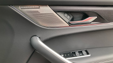 Jaguar F-Pace 2.0 D200 R-Dynamic HSE Black 5dr Auto AWD Diesel Estate